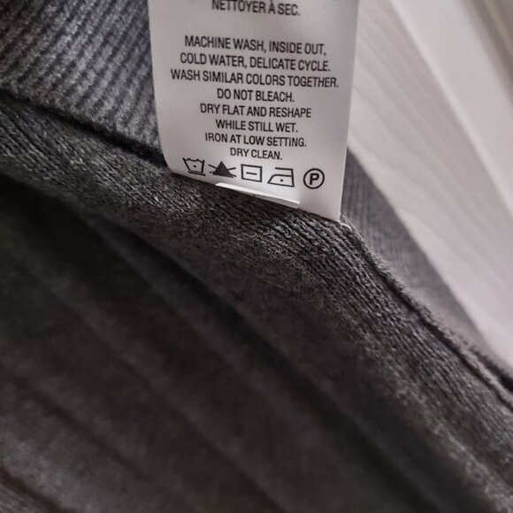 Calf Length Knit Sleeveless Sweater - Picture 6 of 6